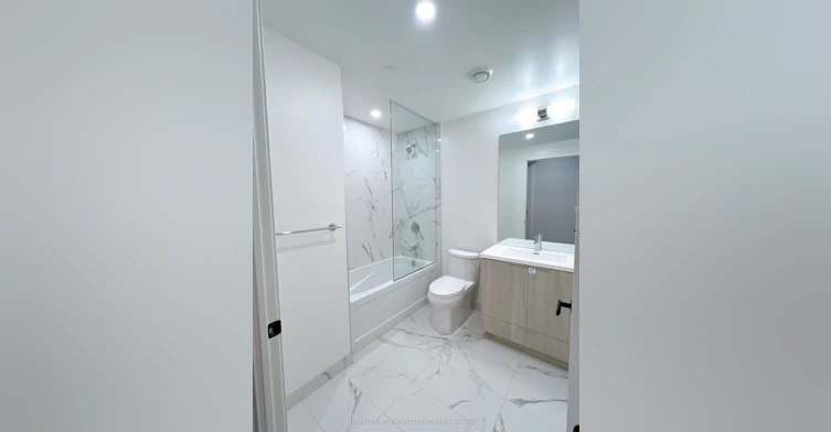 1112-8 Interchange Way, Vaughan, ON, L4K 5Z7 - 10