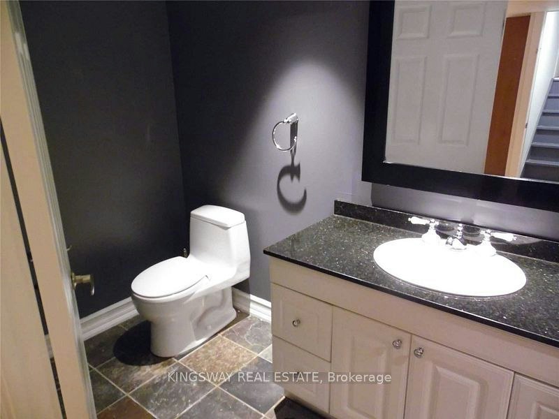 9 Kinney Gate, Vaughan, ON, L6A 2S3 - 3