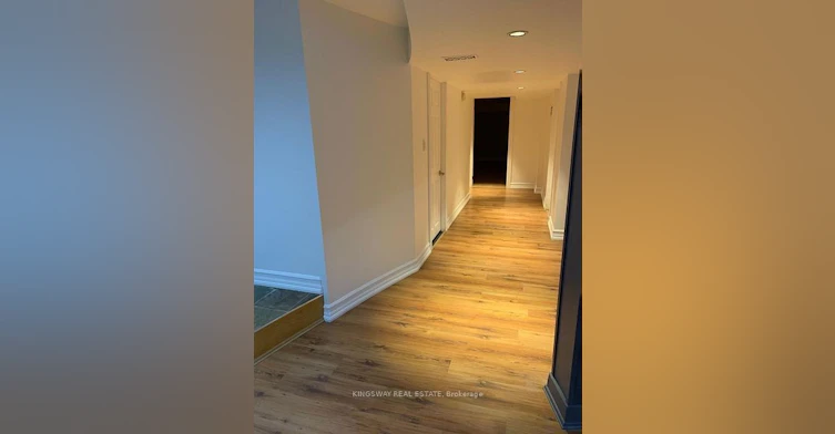 9 Kinney Gate, Vaughan, ON, L6A 2S3 - 7