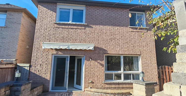 21 Russell Hill Road, Markham, ON, L6C 2L8 - 21