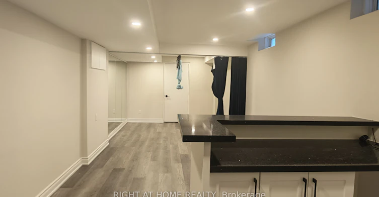 21 Russell Hill Road, Markham, ON, L6C 2L8 - 16