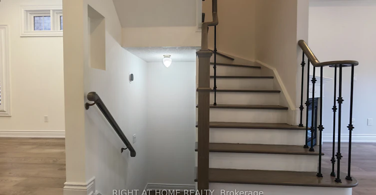 21 Russell Hill Road, Markham, ON, L6C 2L8 - 6