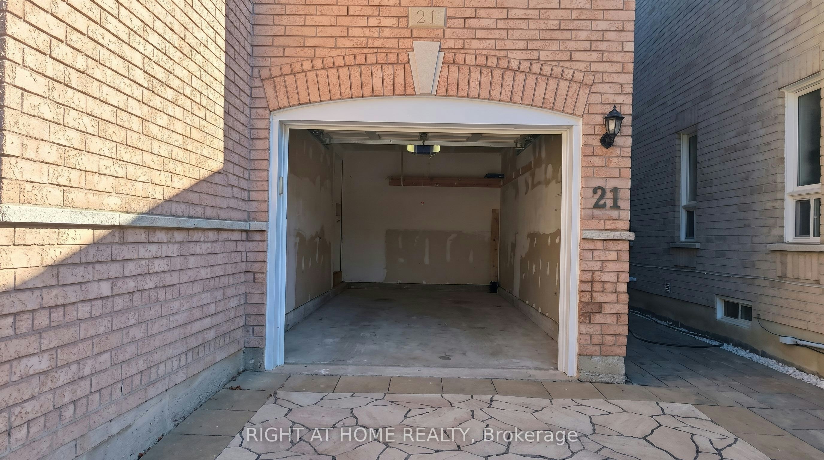 21 Russell Hill Road, Markham, ON, L6C 2L8 - 22