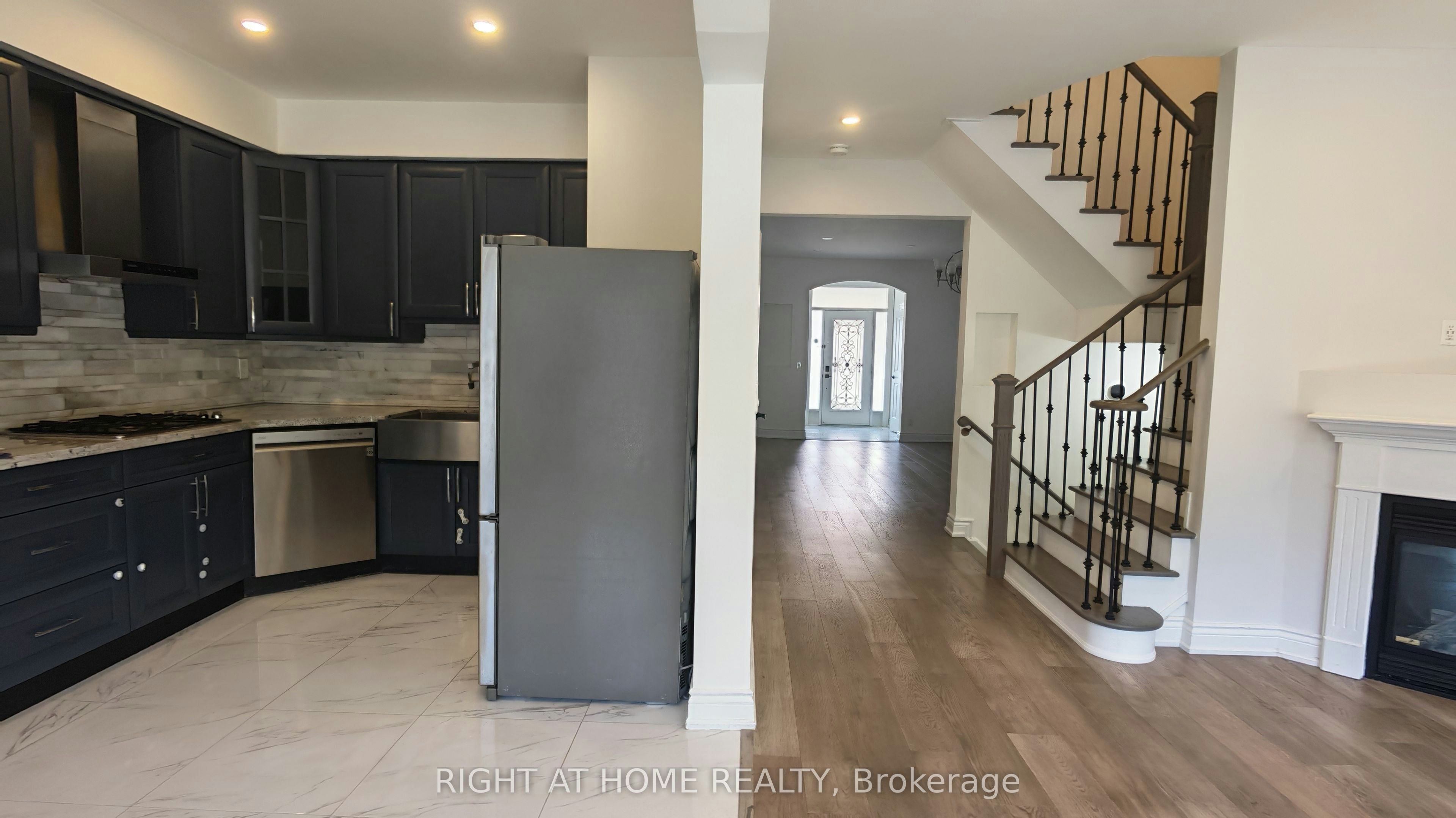 21 Russell Hill Road, Markham, ON, L6C 2L8 - 2