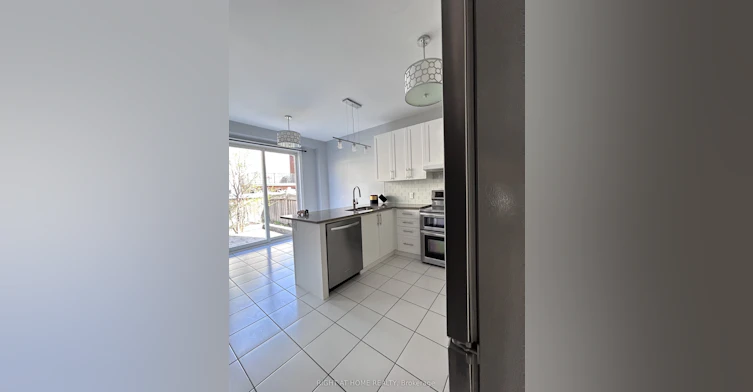 438 Kwapis Boulevard, Newmarket, ON, L3X 3K4 - 6