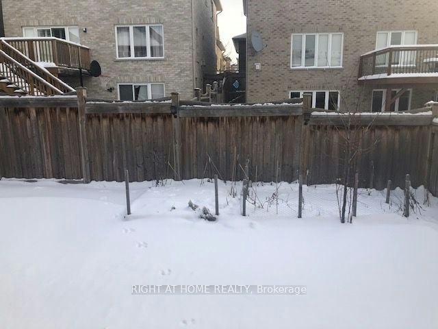 438 Kwapis Boulevard, Newmarket, ON, L3X 3K4 - 11