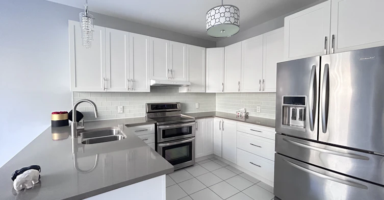 438 Kwapis Boulevard, Newmarket, ON, L3X 3K4 - 8