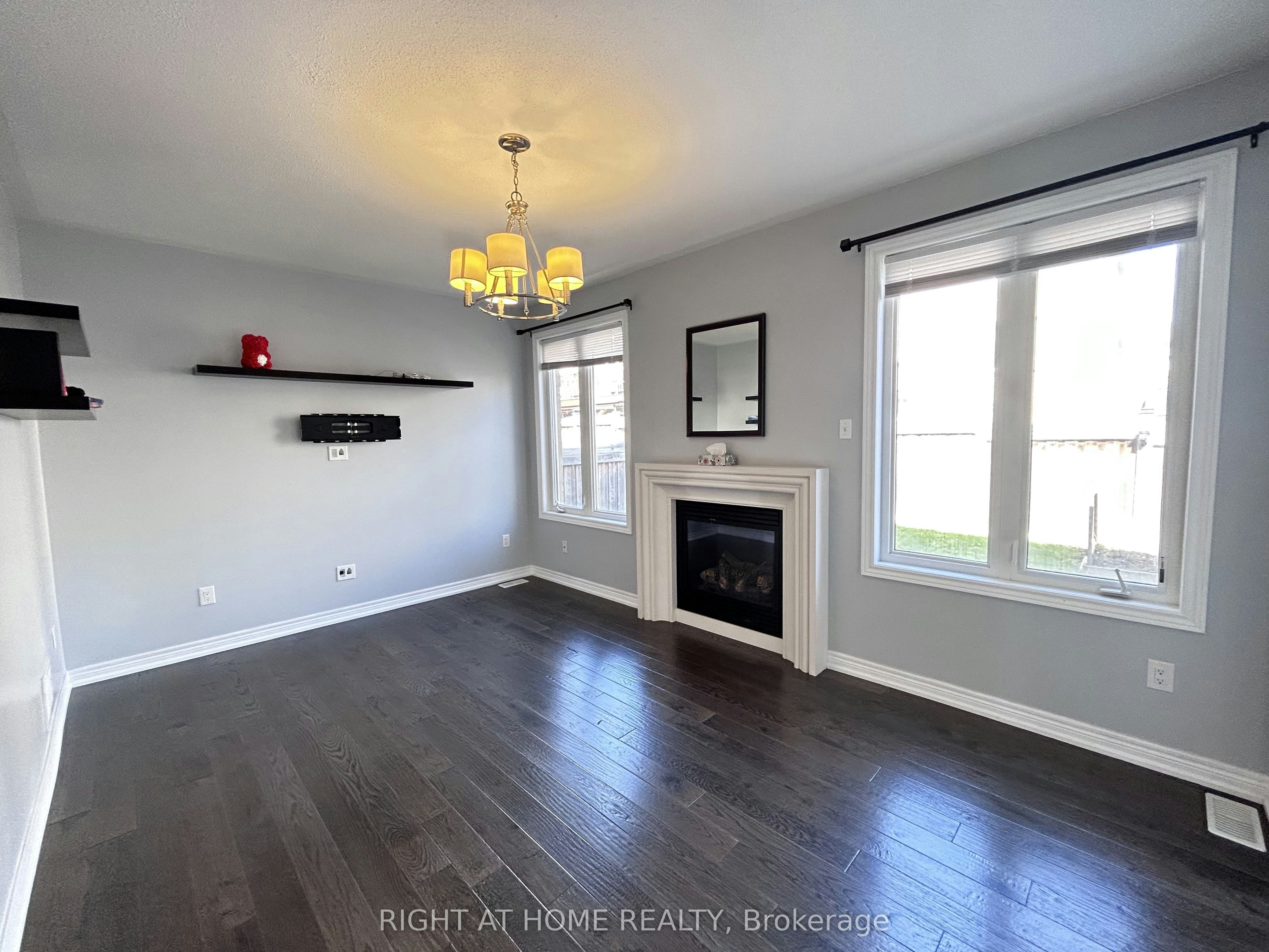438 Kwapis Boulevard, Newmarket, ON, L3X 3K4 - 9