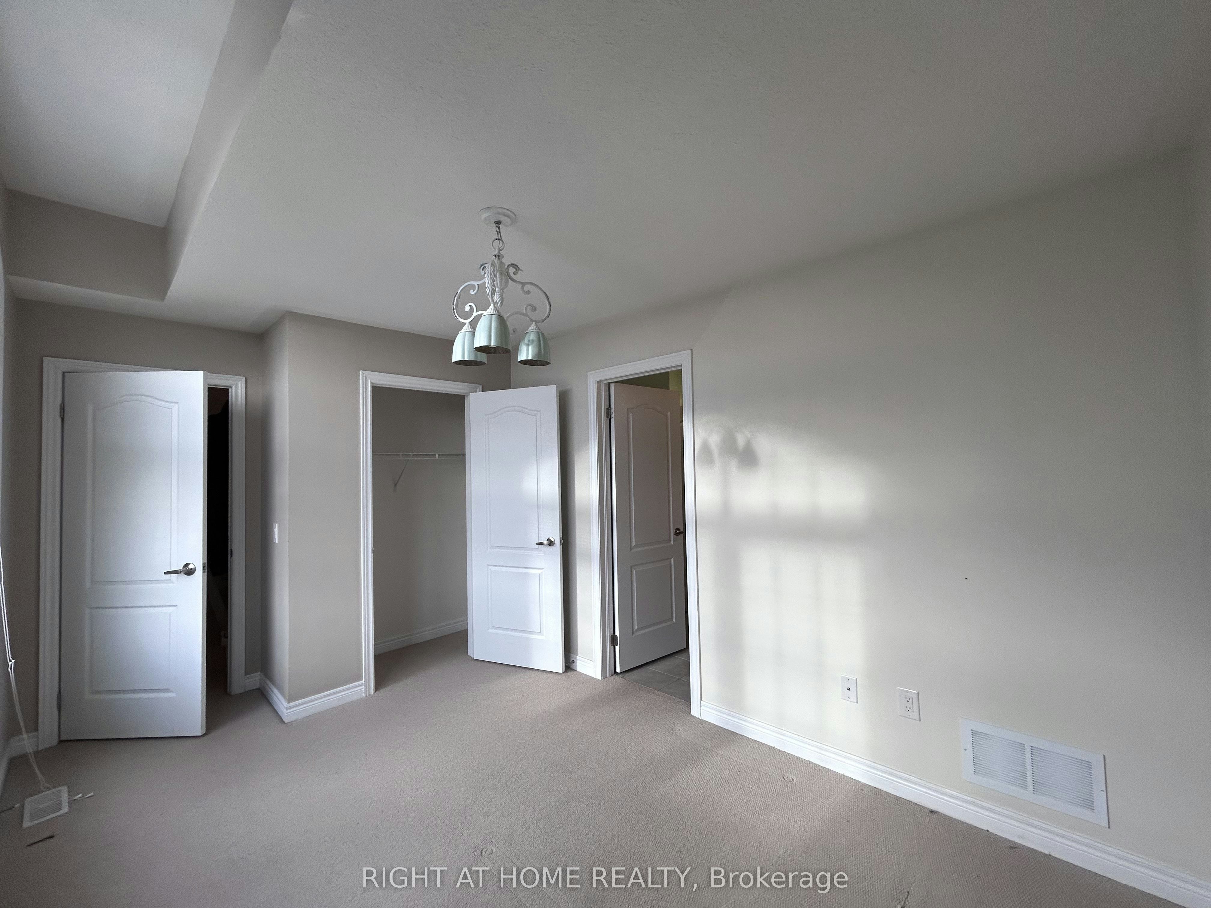 438 Kwapis Boulevard, Newmarket, ON, L3X 3K4 - 13