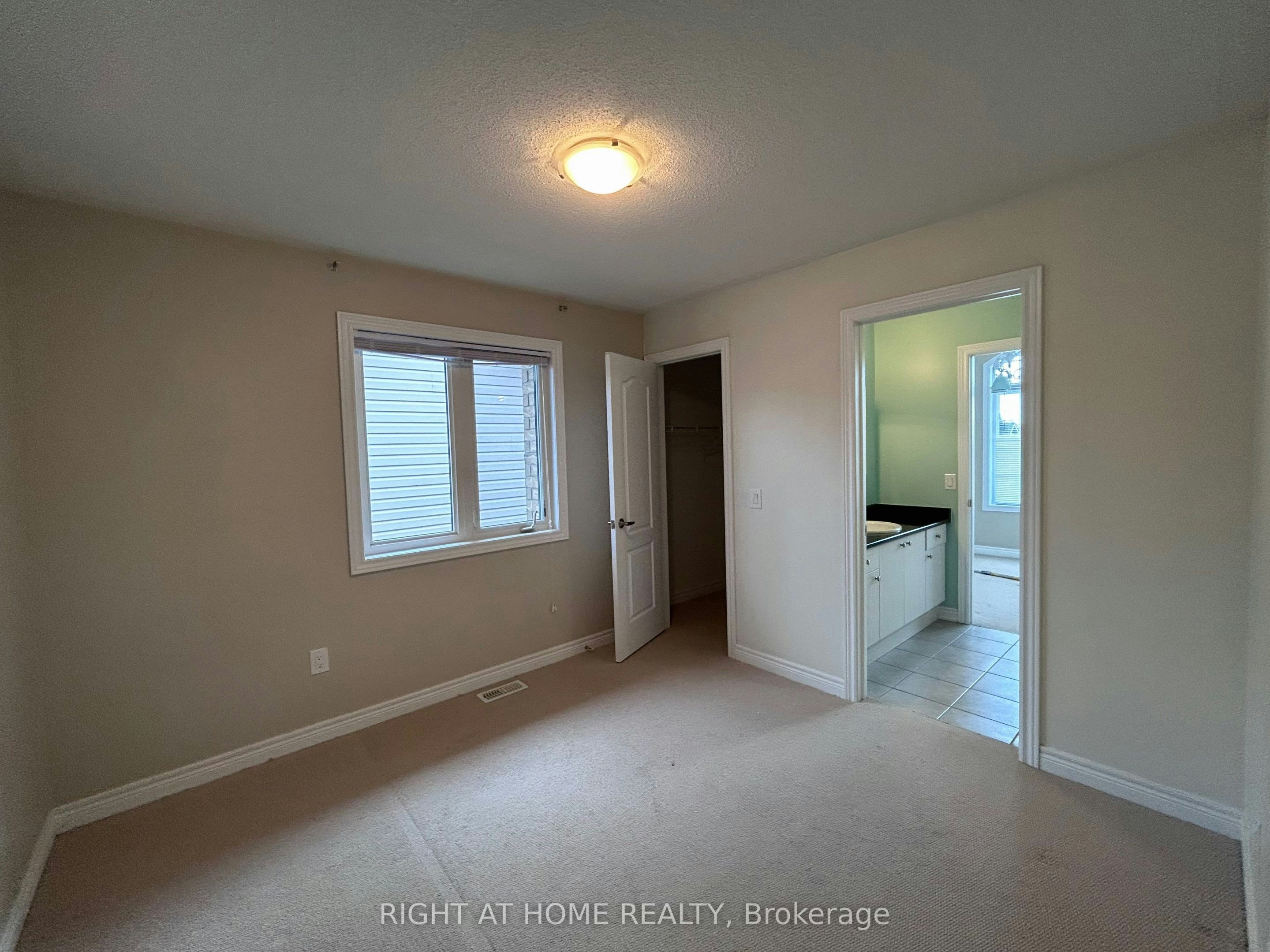 438 Kwapis Boulevard, Newmarket, ON, L3X 3K4 - 16