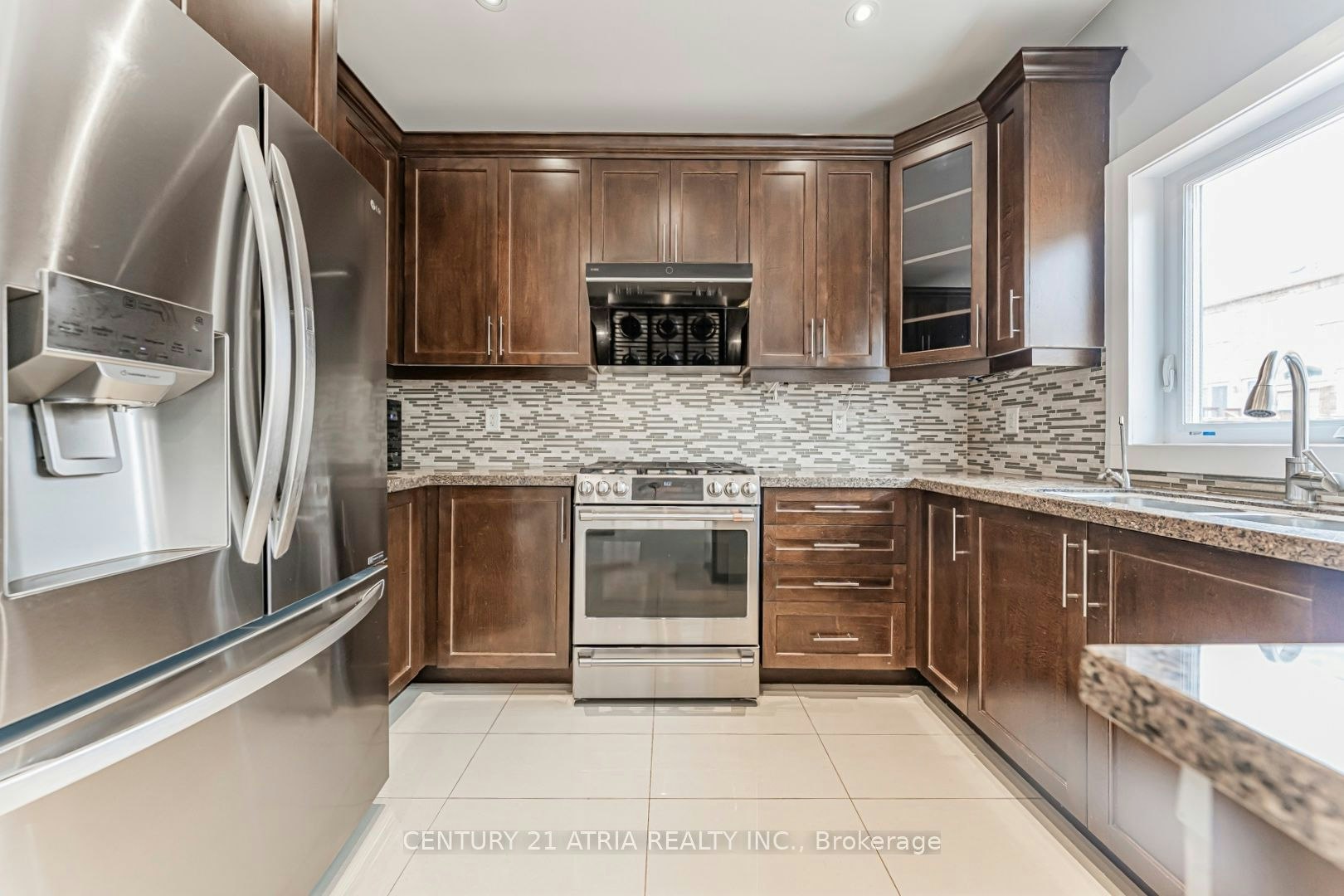 176 District Avenue, Vaughan, ON, L6A 0Y3 - 6