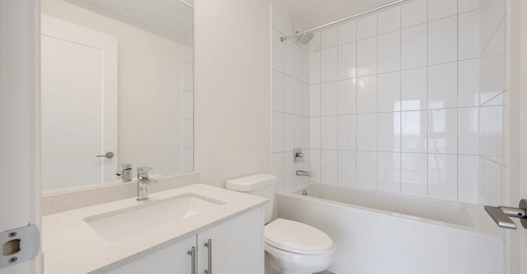 1521-9000 Jane Street, Vaughan, ON, L4K 0M6 - 13