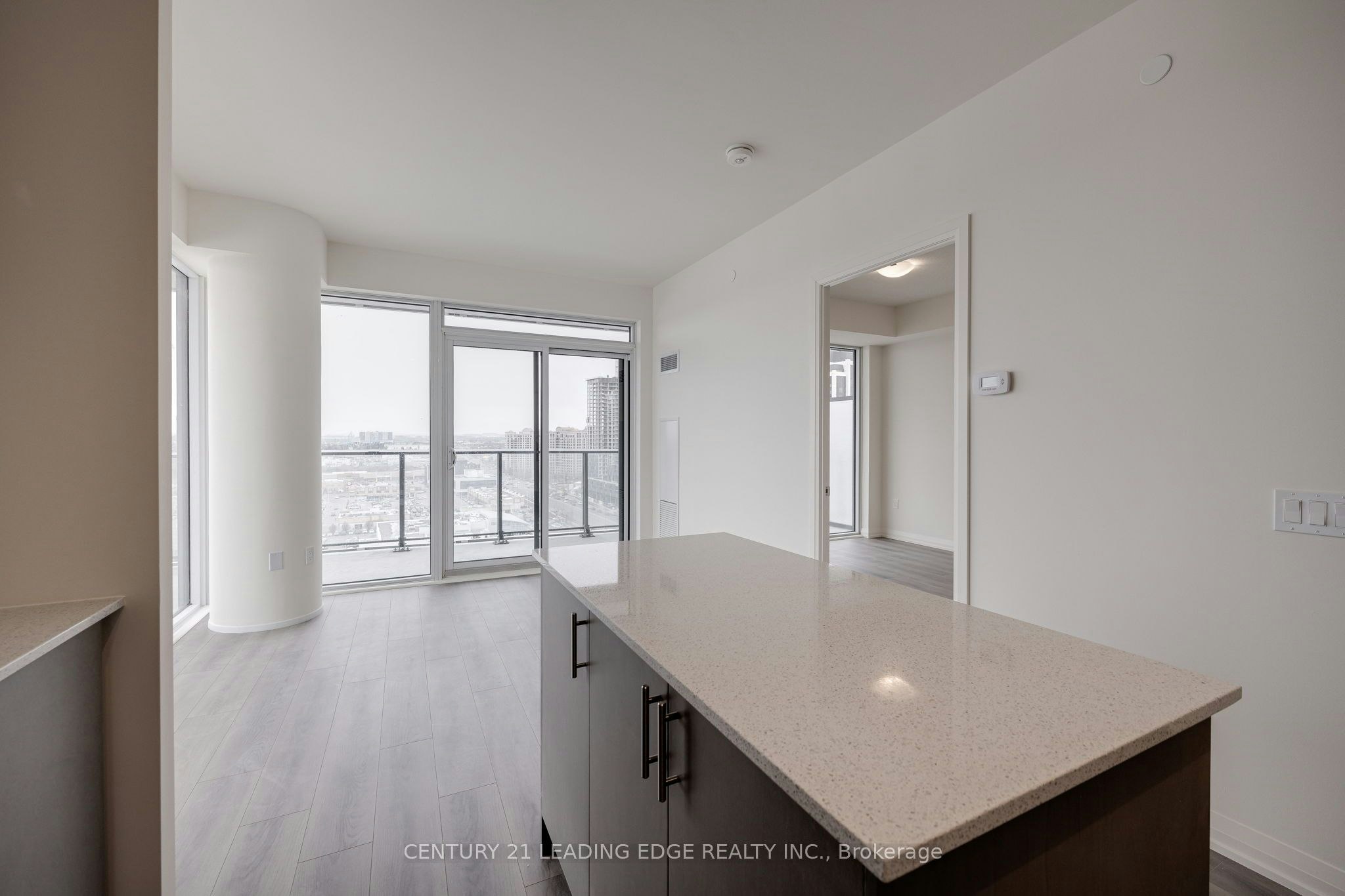 1521-9000 Jane Street, Vaughan, ON, L4K 0M6 - 6