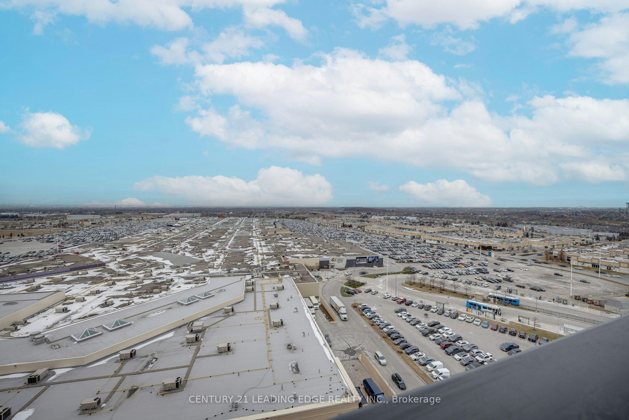 1521-9000 Jane Street, Vaughan, ON, L4K 0M6 - 27