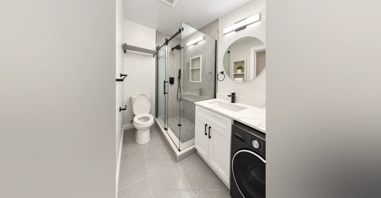 930 Comfort Lane E, Newmarket, ON, L3X 1V7 - 2