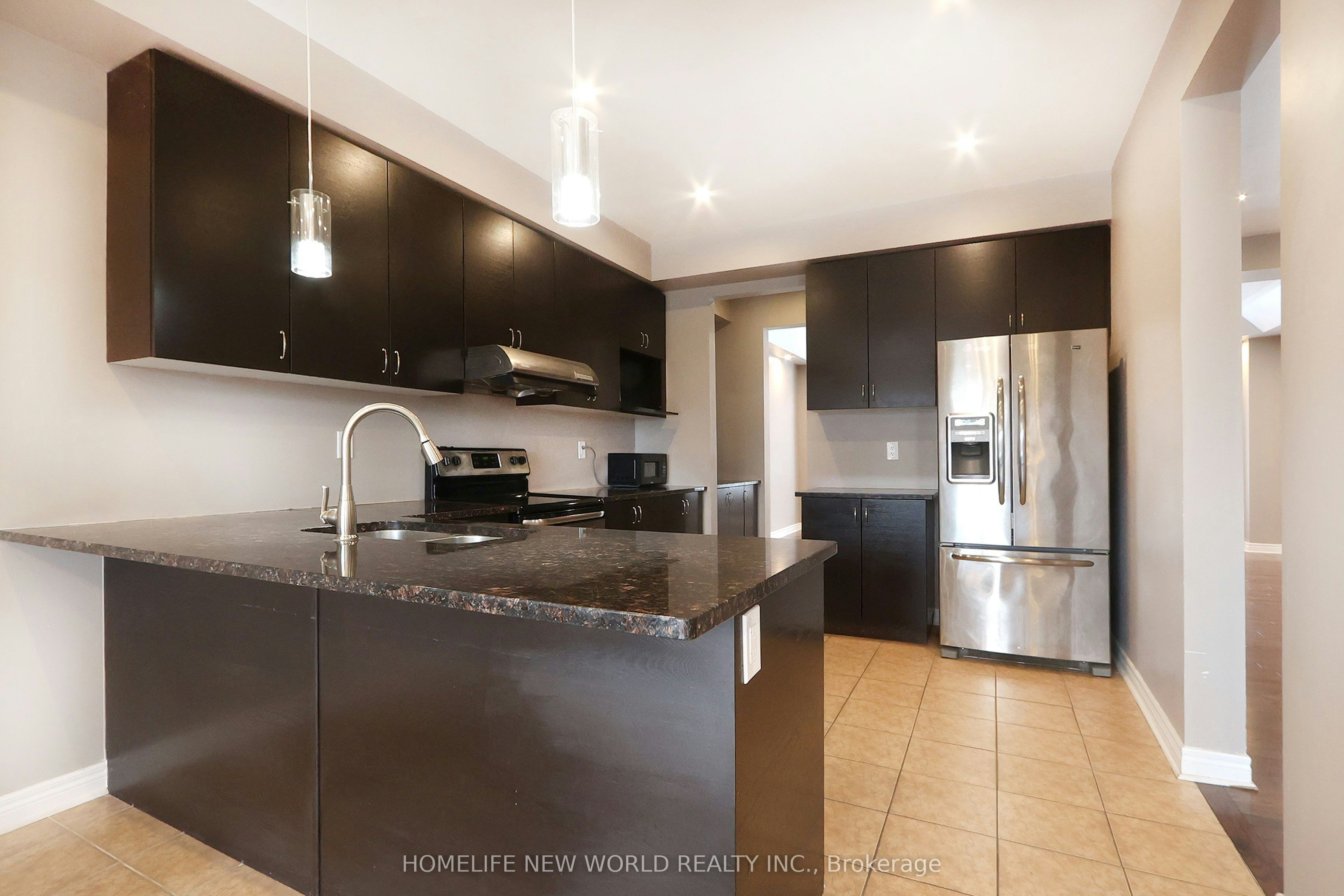 2nd Master Bedroom-41 Pulpwood Crescent, Richmond Hill, ON, L4E 0V1 - 17