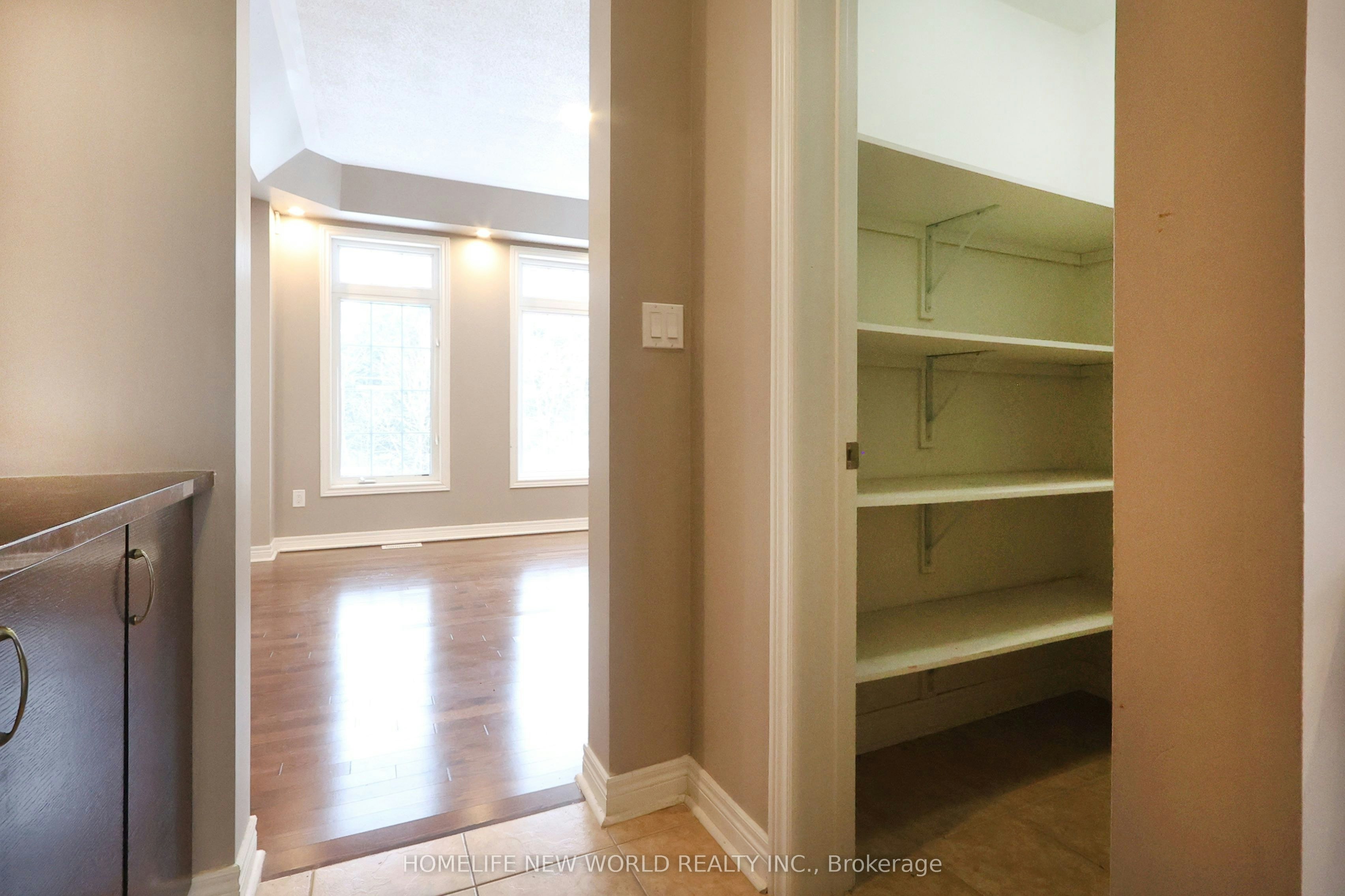 2nd Master Bedroom-41 Pulpwood Crescent, Richmond Hill, ON, L4E 0V1 - 16