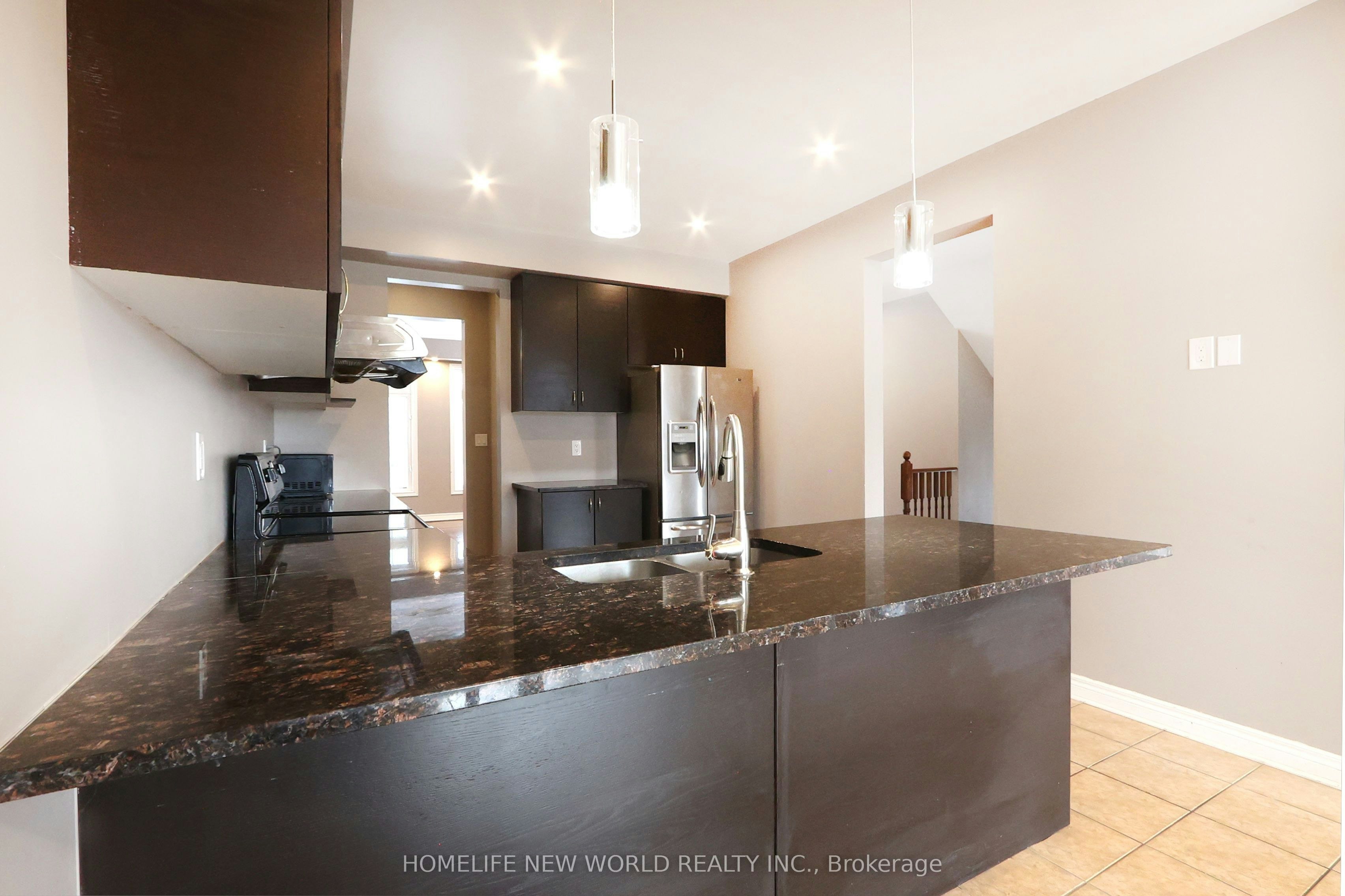 2nd Master Bedroom-41 Pulpwood Crescent, Richmond Hill, ON, L4E 0V1 - 22