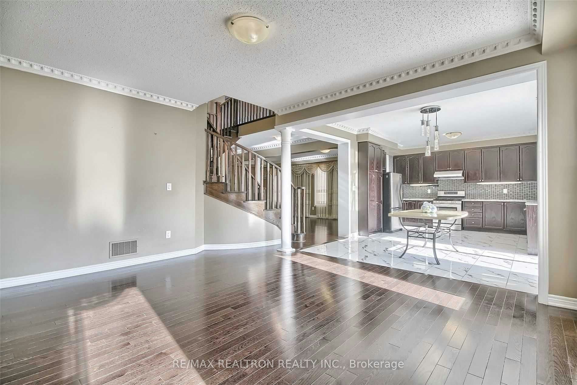 125 Holst Avenue, Markham, ON, L6C 0R6 - 10