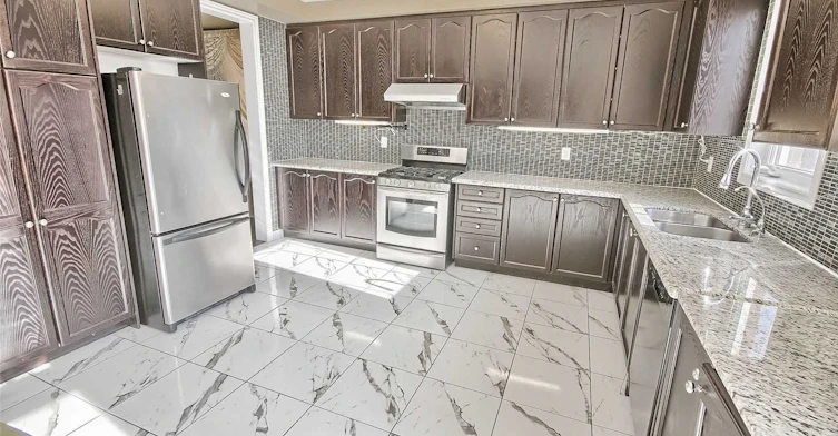 125 Holst Avenue, Markham, ON, L6C 0R6 - 4