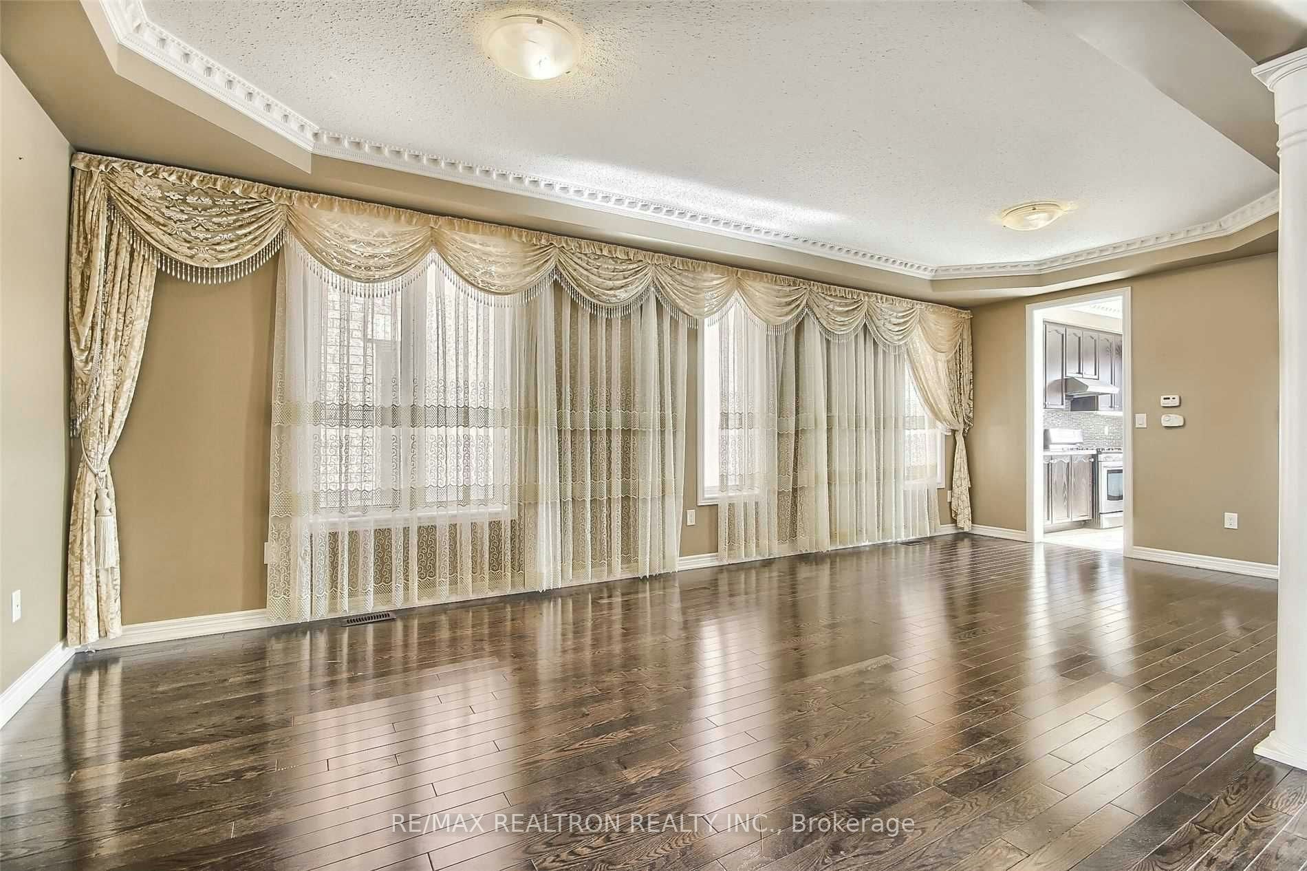 125 Holst Avenue, Markham, ON, L6C 0R6 - 11
