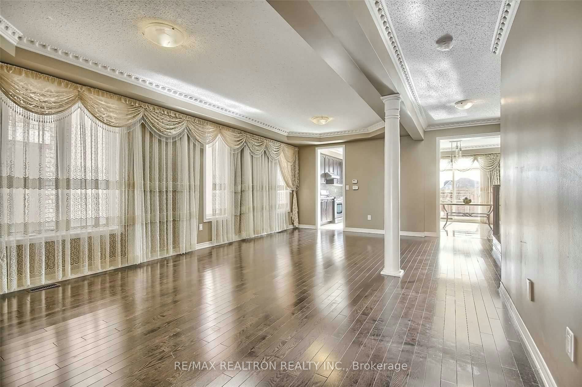 125 Holst Avenue, Markham, ON, L6C 0R6 - 12