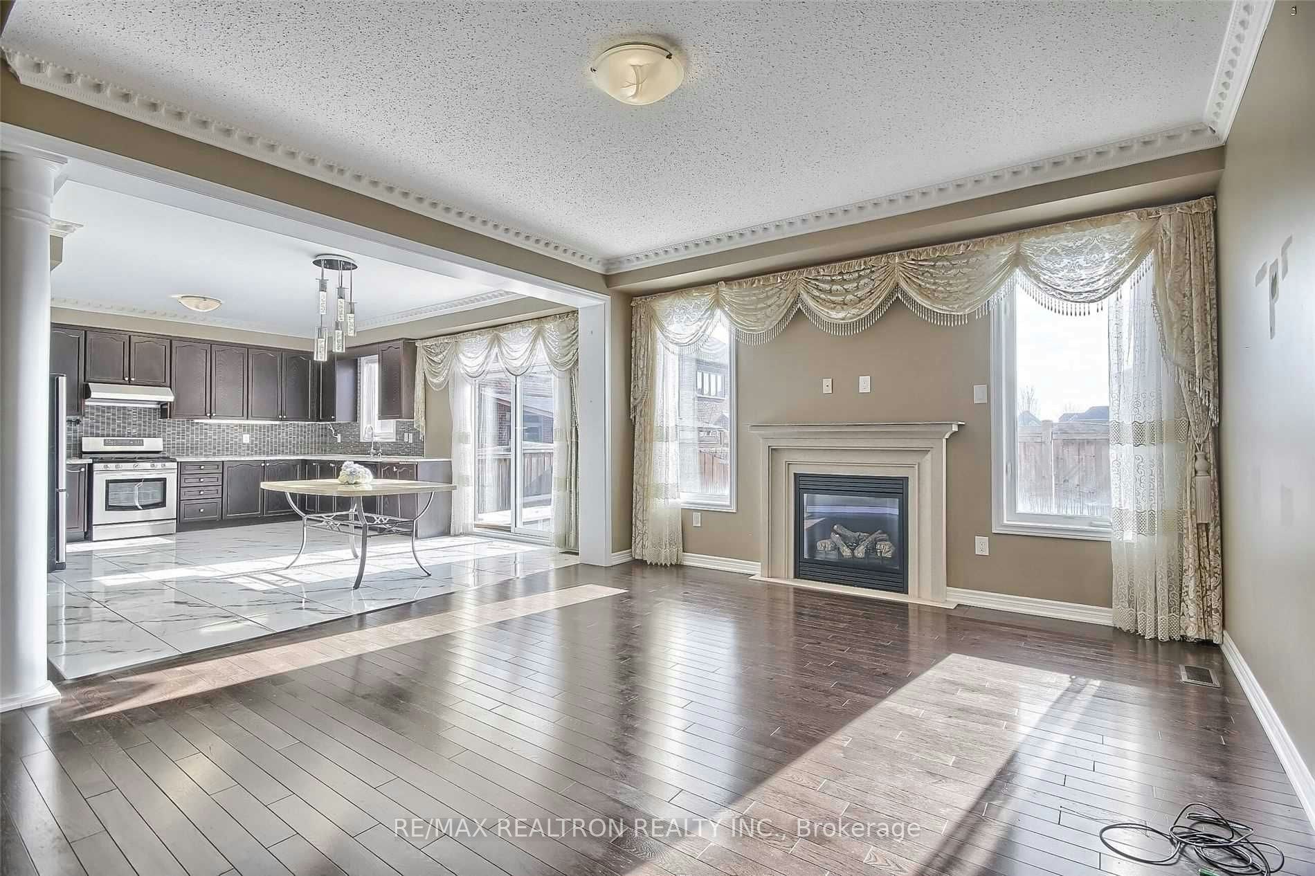 125 Holst Avenue, Markham, ON, L6C 0R6 - 8