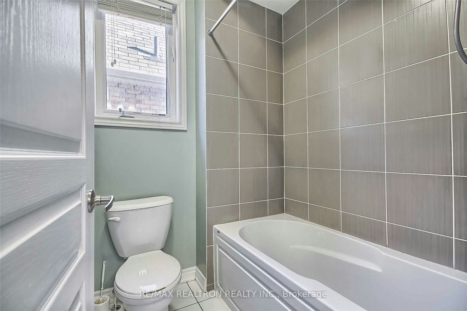125 Holst Avenue, Markham, ON, L6C 0R6 - 30