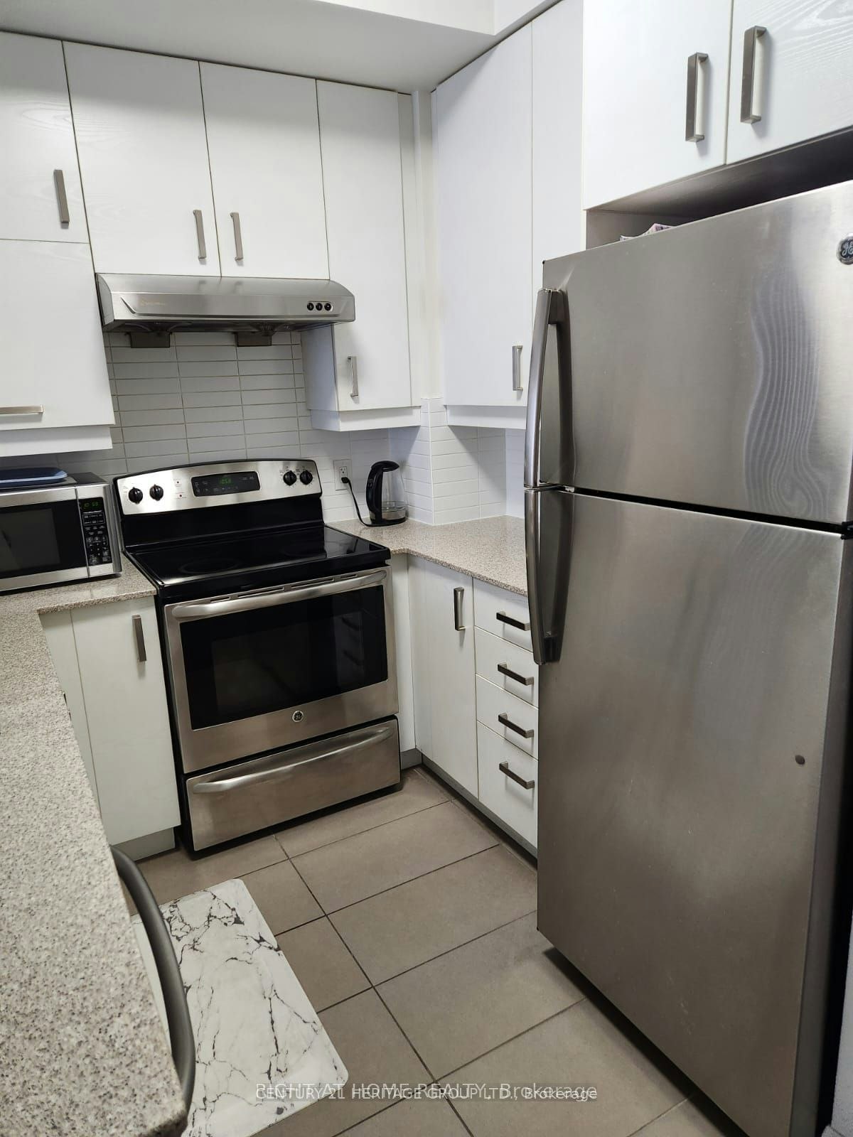 302-1 Uptown Drive, Markham, ON, L3R 5C1 - 2