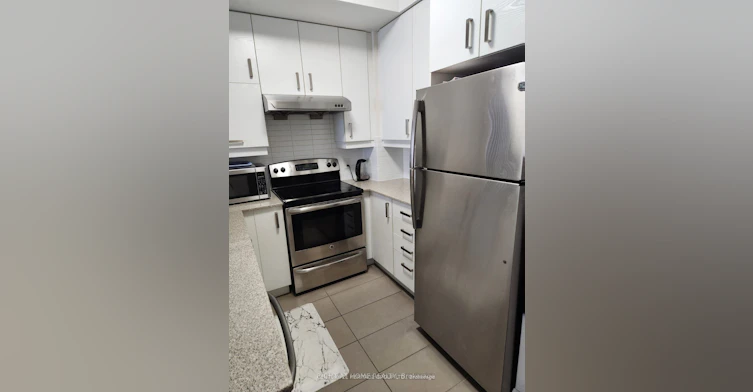 302-1 Uptown Drive, Markham, ON, L3R 5C1 - 2
