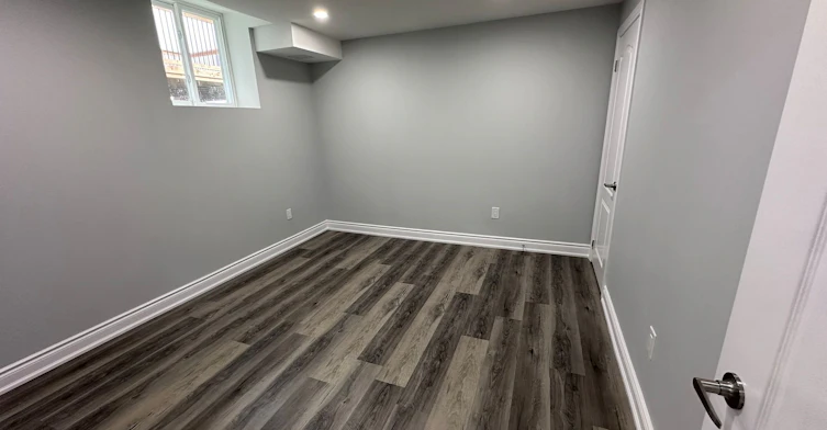 31 Lorne Thomas Place, New Tecumseth, ON, L9R 0T8 - 18