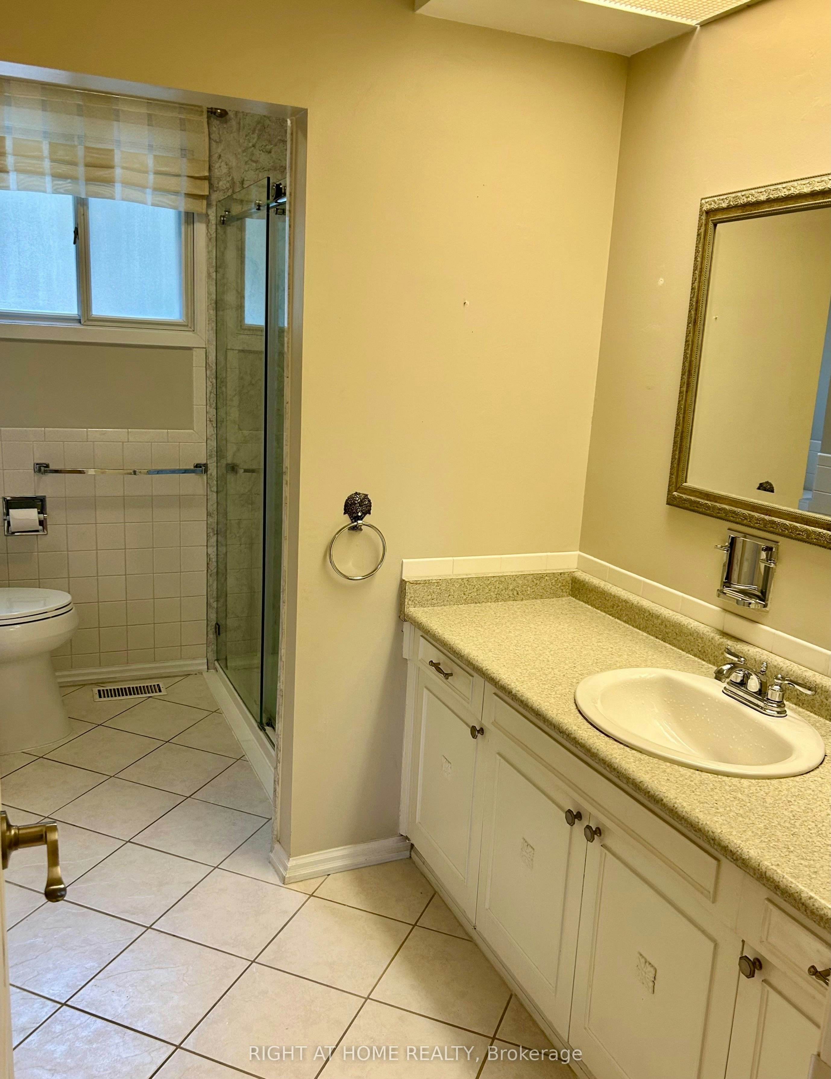 94 Southdale Drive, Markham, ON, L3P 1K2 - 9