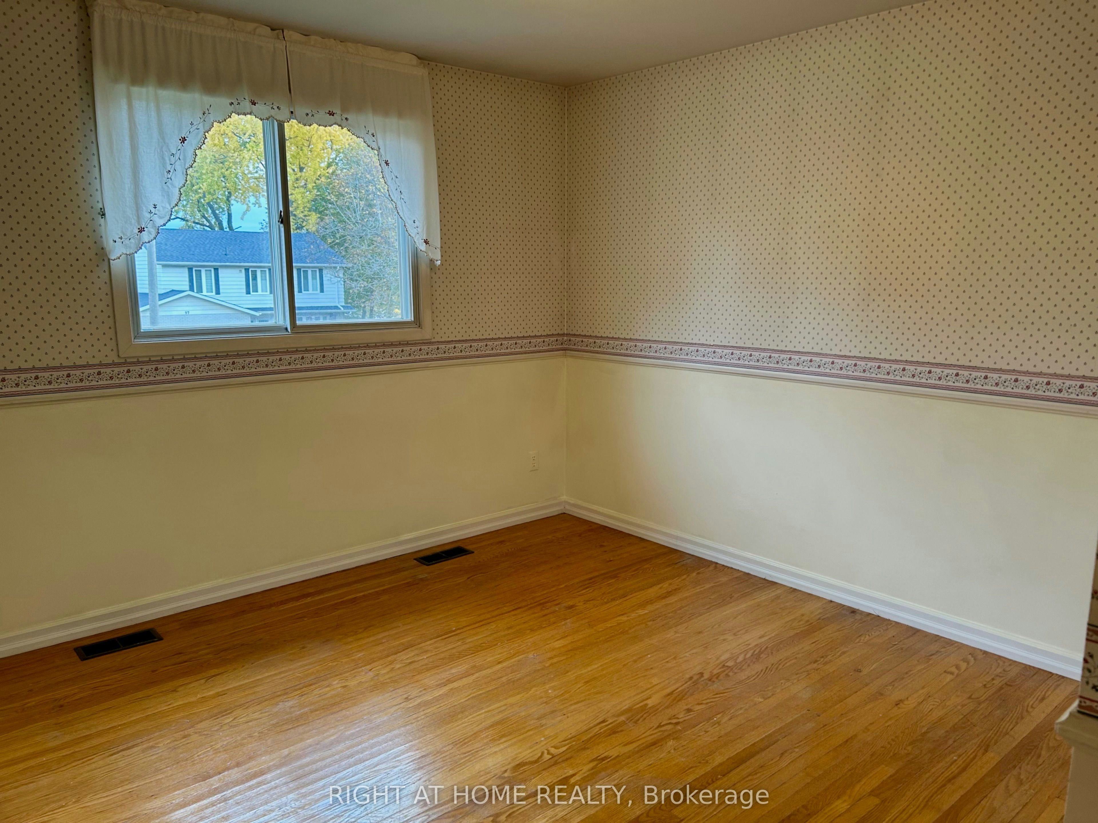 94 Southdale Drive, Markham, ON, L3P 1K2 - 13