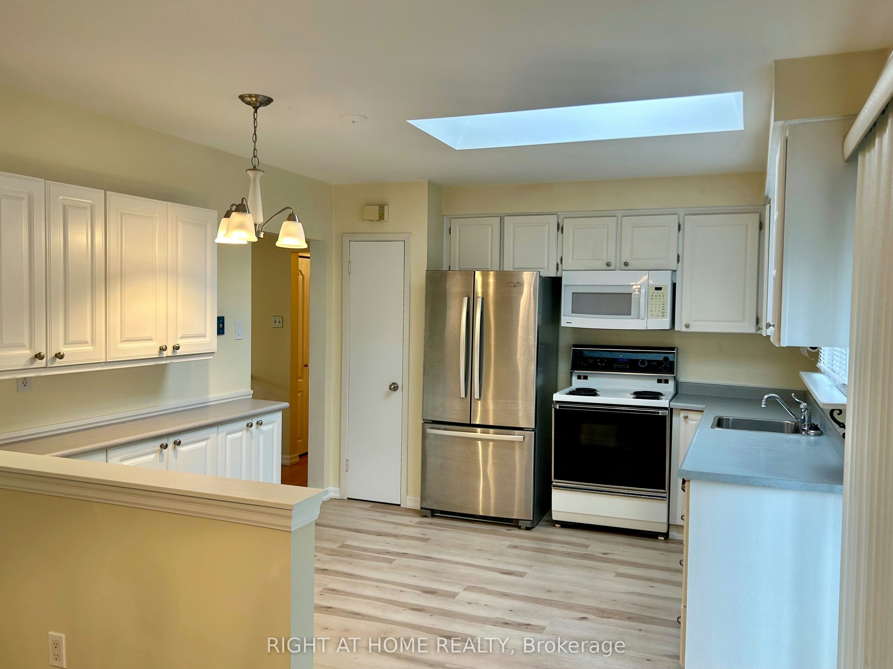 94 Southdale Drive, Markham, ON, L3P 1K2 - 6