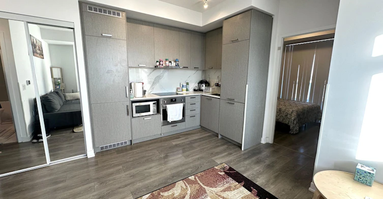 2010-38 Honeycrisp Crescent, Vaughan, ON, L4K 0M8 - 3