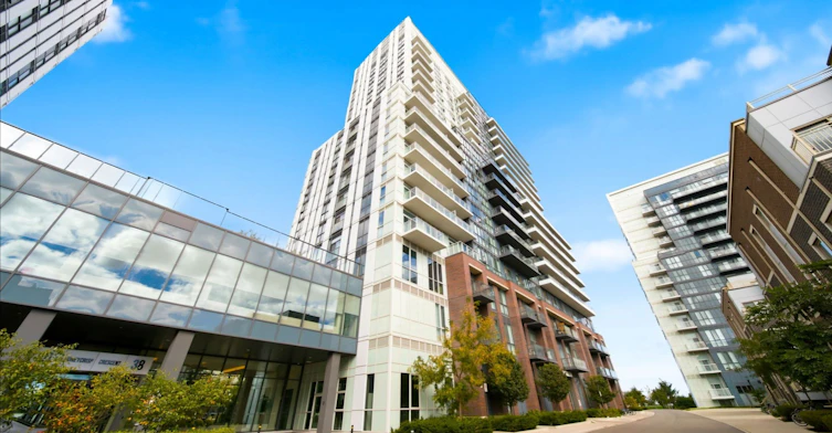 2010-38 Honeycrisp Crescent, Vaughan, ON, L4K 0M8