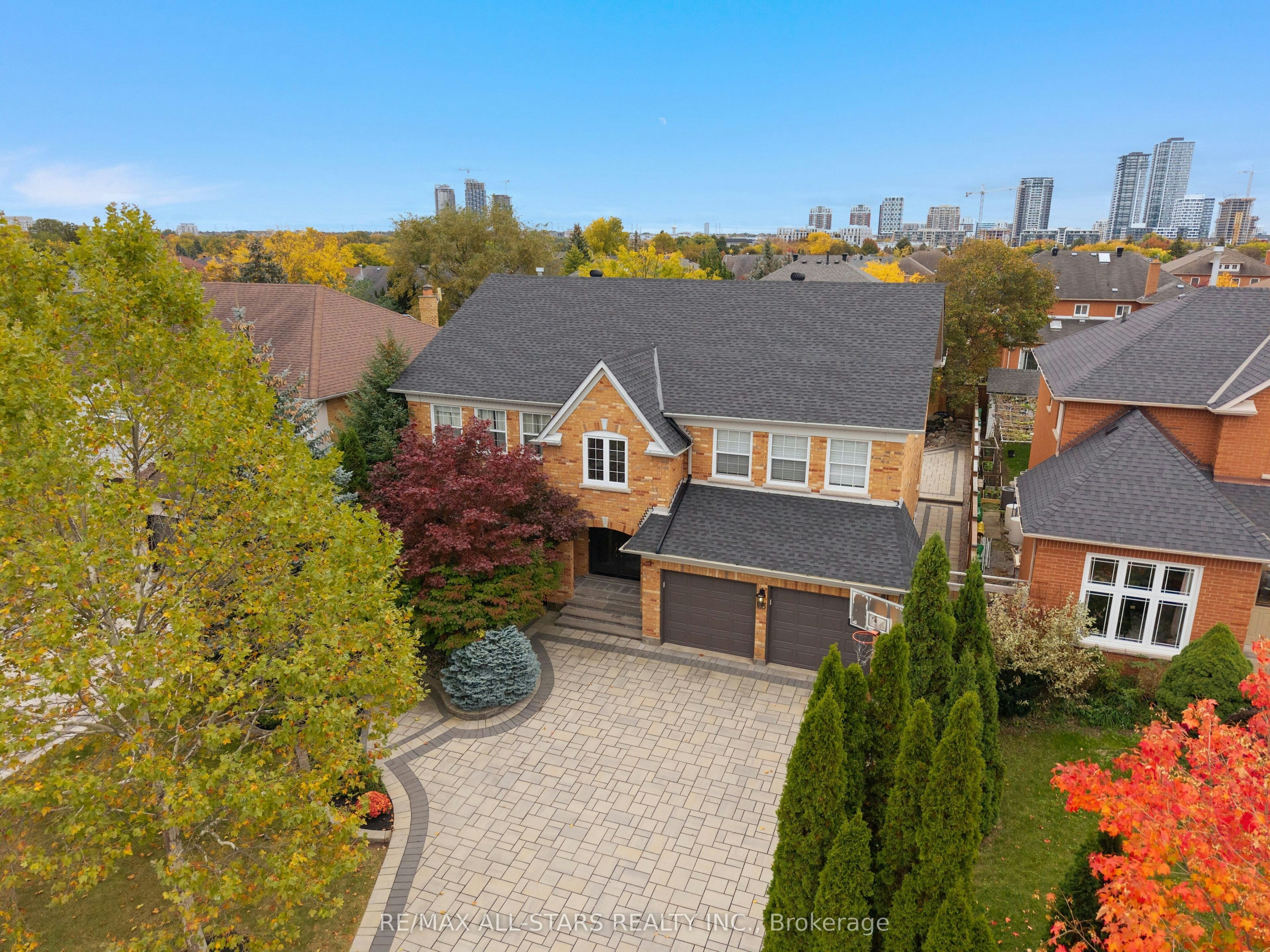 23 Charrington Crescent, Markham, ON, L3R 0R3