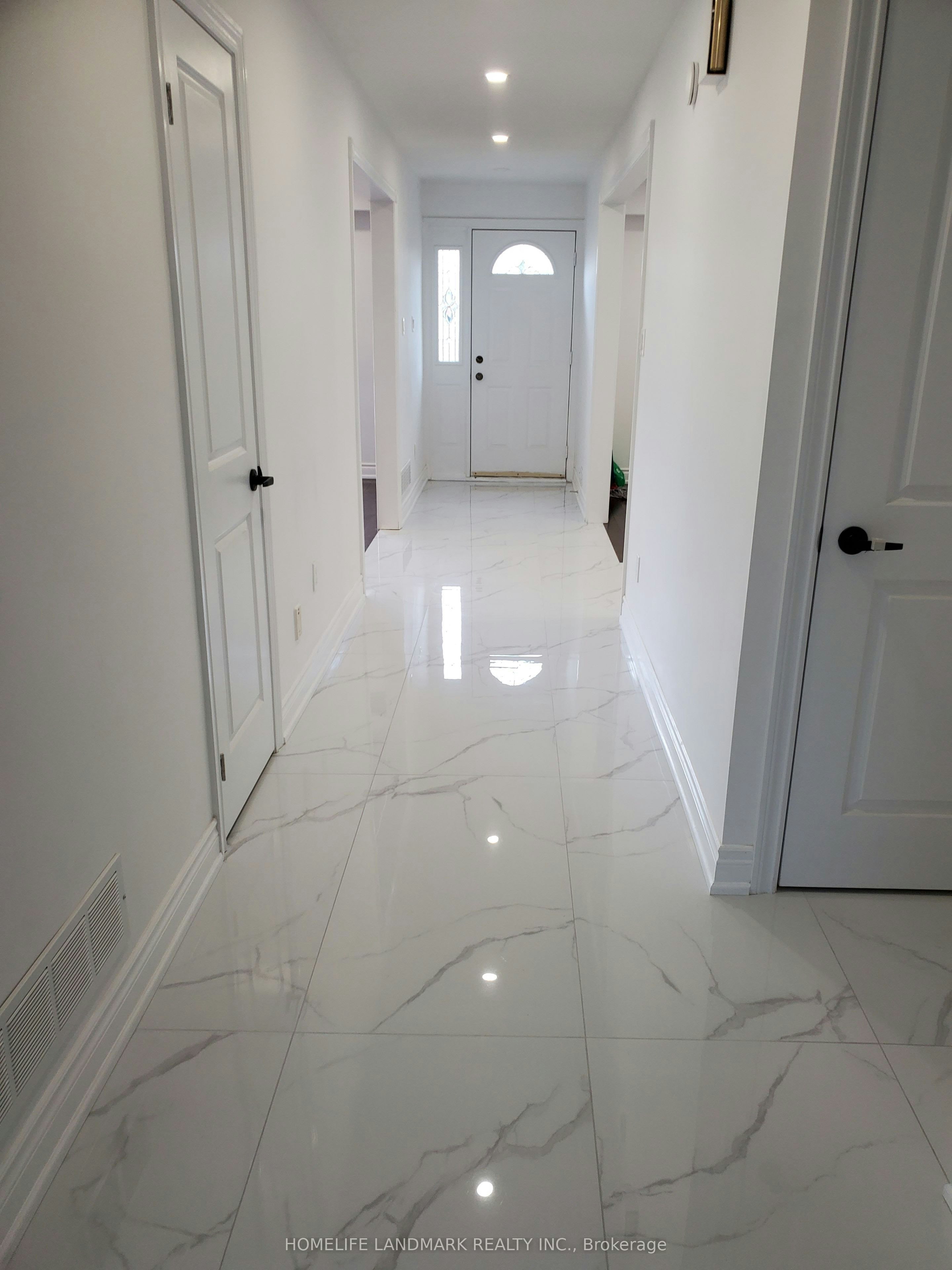 17 Maralim Road, Richmond Hill, ON, L4C 2K6 - 3