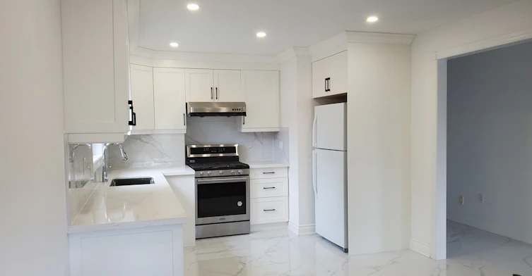 17 Maralim Road, Richmond Hill, ON, L4C 2K6