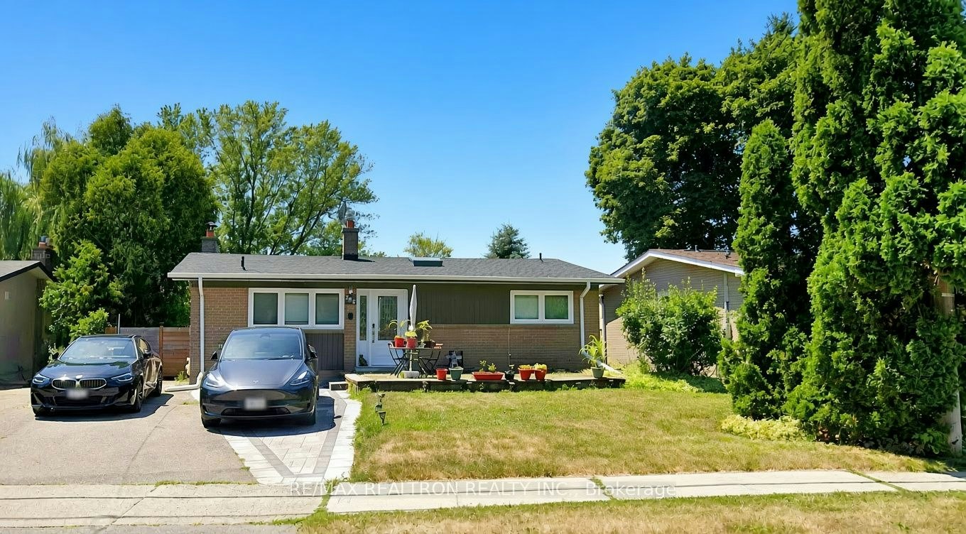 292 Essex Avenue, Richmond Hill, ON, L4C 2C2