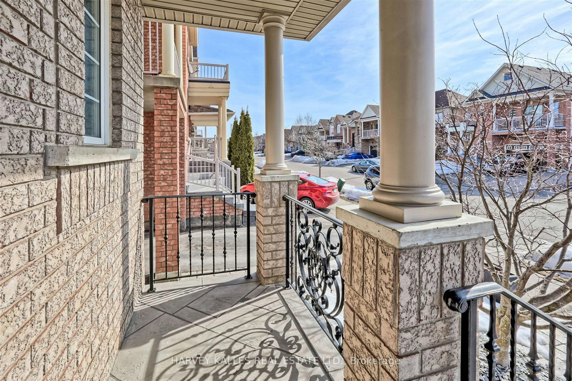 36 Canyon Gate Crescent, Vaughan, ON, L6A 0C2 - 2