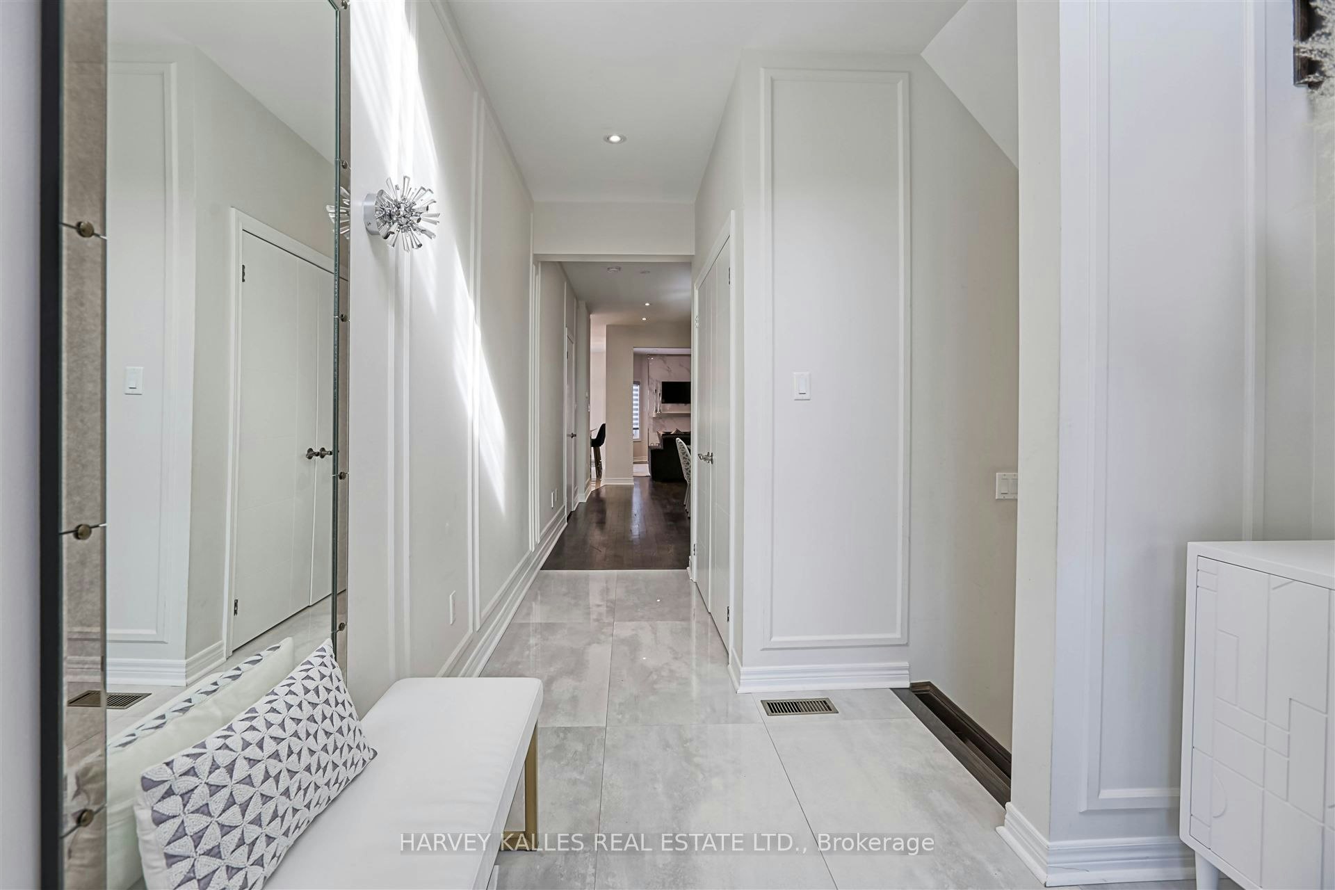 36 Canyon Gate Crescent, Vaughan, ON, L6A 0C2 - 4