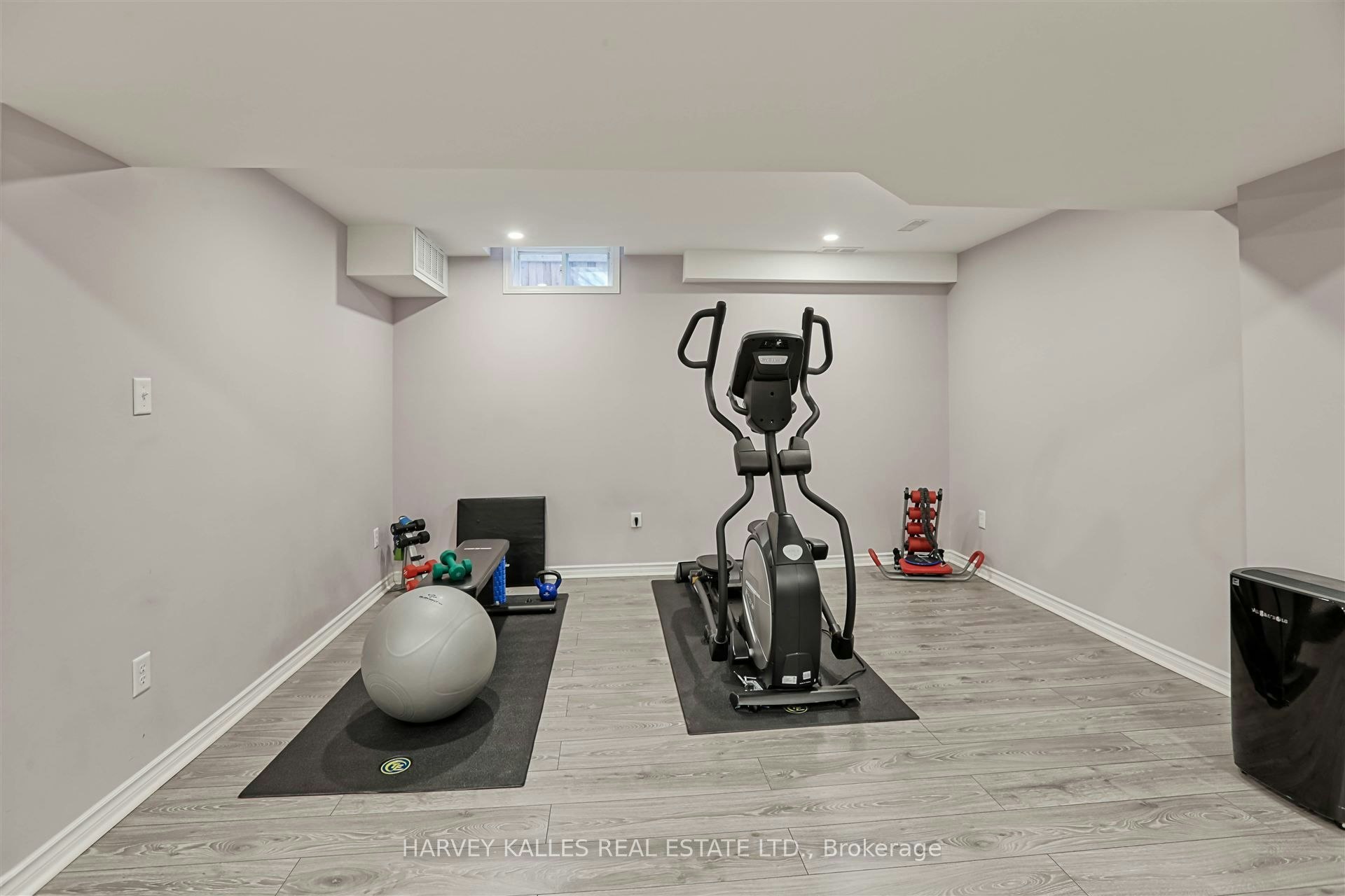 36 Canyon Gate Crescent, Vaughan, ON, L6A 0C2 - 32