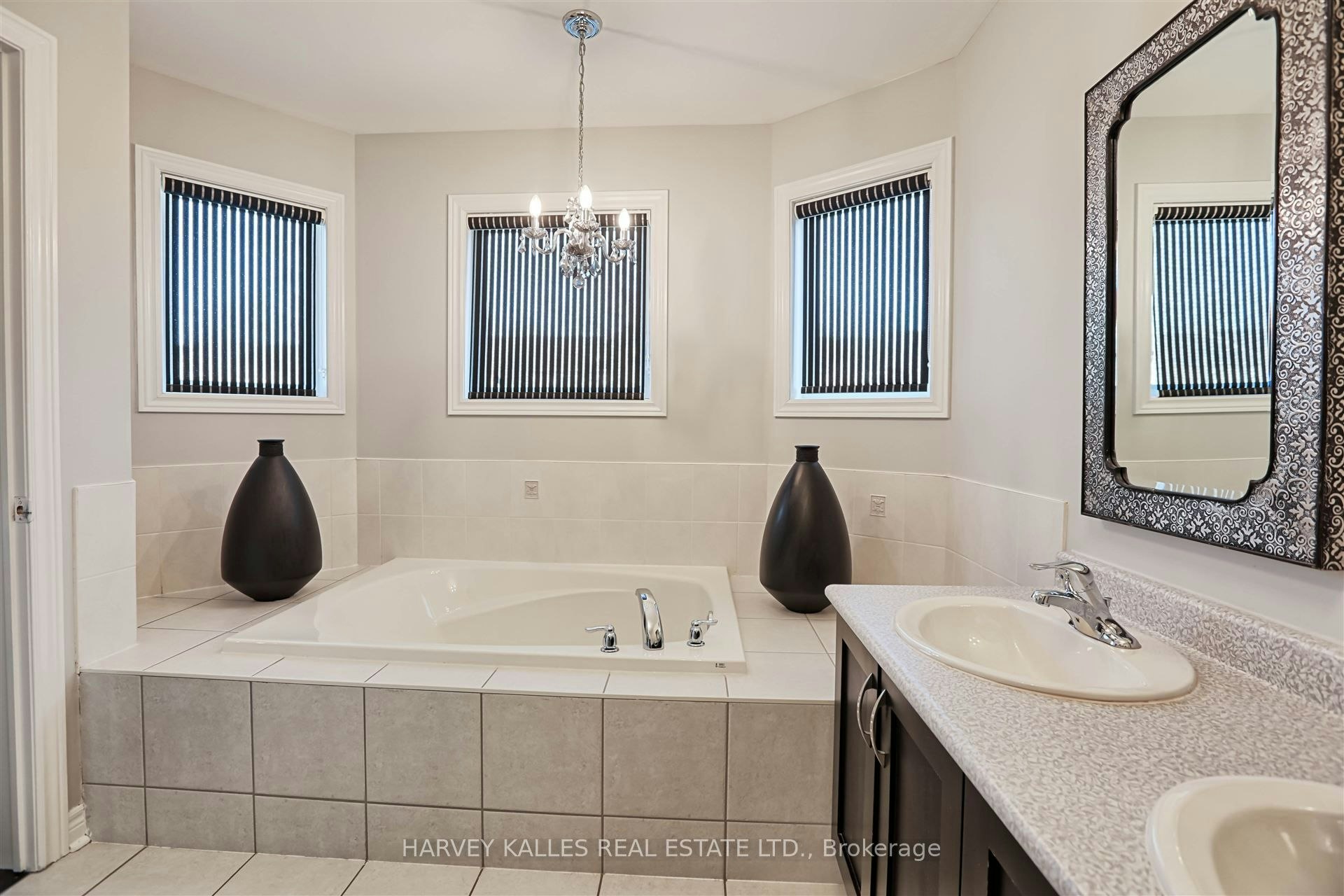 36 Canyon Gate Crescent, Vaughan, ON, L6A 0C2 - 23