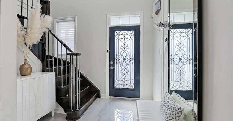 36 Canyon Gate Crescent, Vaughan, ON, L6A 0C2 - 3