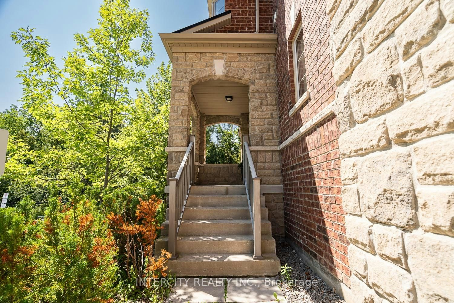 116-1331 Major Mackenzie Drive W, Vaughan, ON, L6A 4W4 - 2