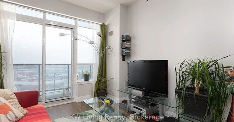 517-7161 Yonge Street, Vaughan, ON, L3T 0C8 - 4