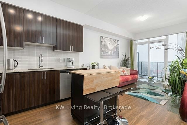 517-7161 Yonge Street, Vaughan, ON, L3T 0C8 - 2