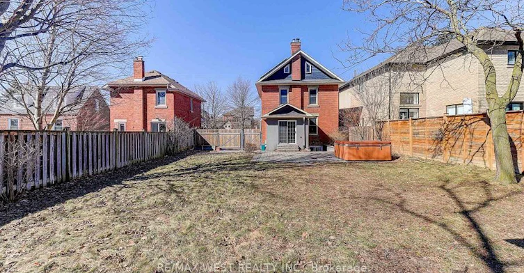 8243 Kipling Avenue, Vaughan, ON, L4L 2A5
