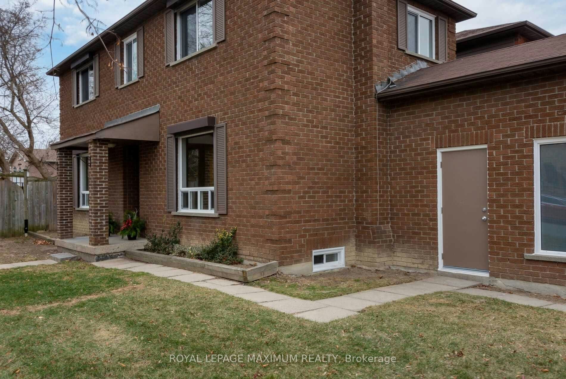 97 Coles Avenue, Vaughan, ON, L4L 1L8 - 4